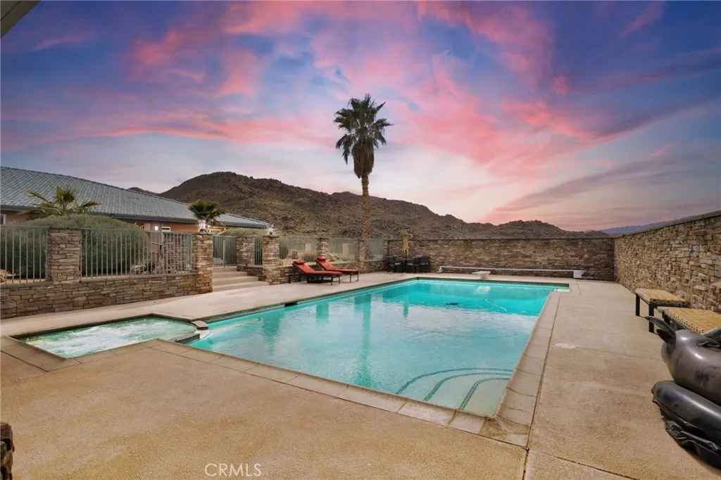 13724 Yuma Road, Apple Valley, California 92307 home-pic-3
