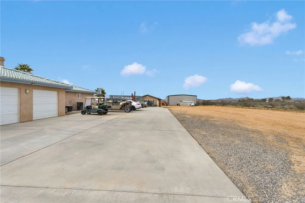 13724 Yuma Road, Apple Valley, California 92307 home-pic-53