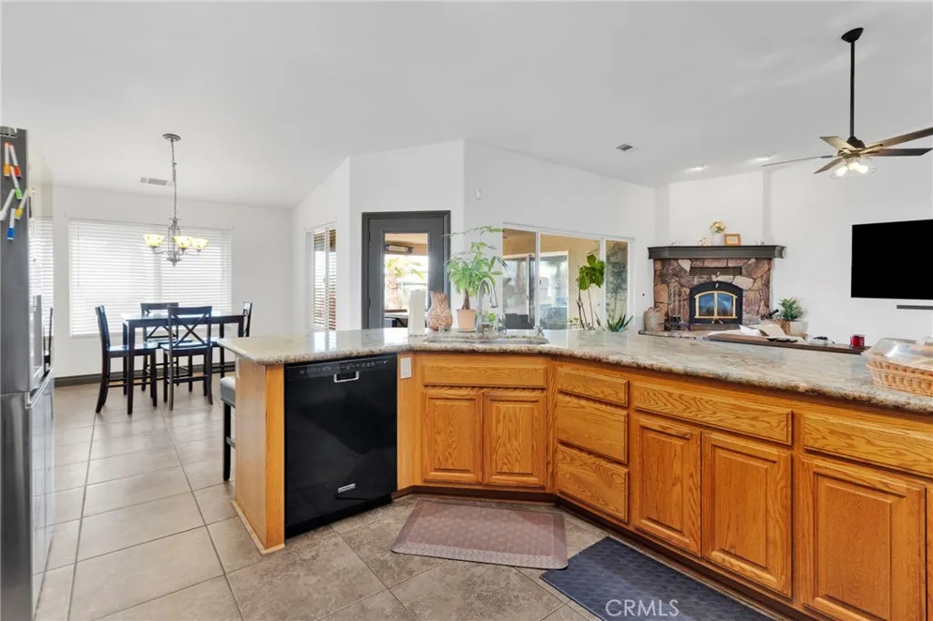 13724 Yuma Road, Apple Valley, California 92307 home-pic-20