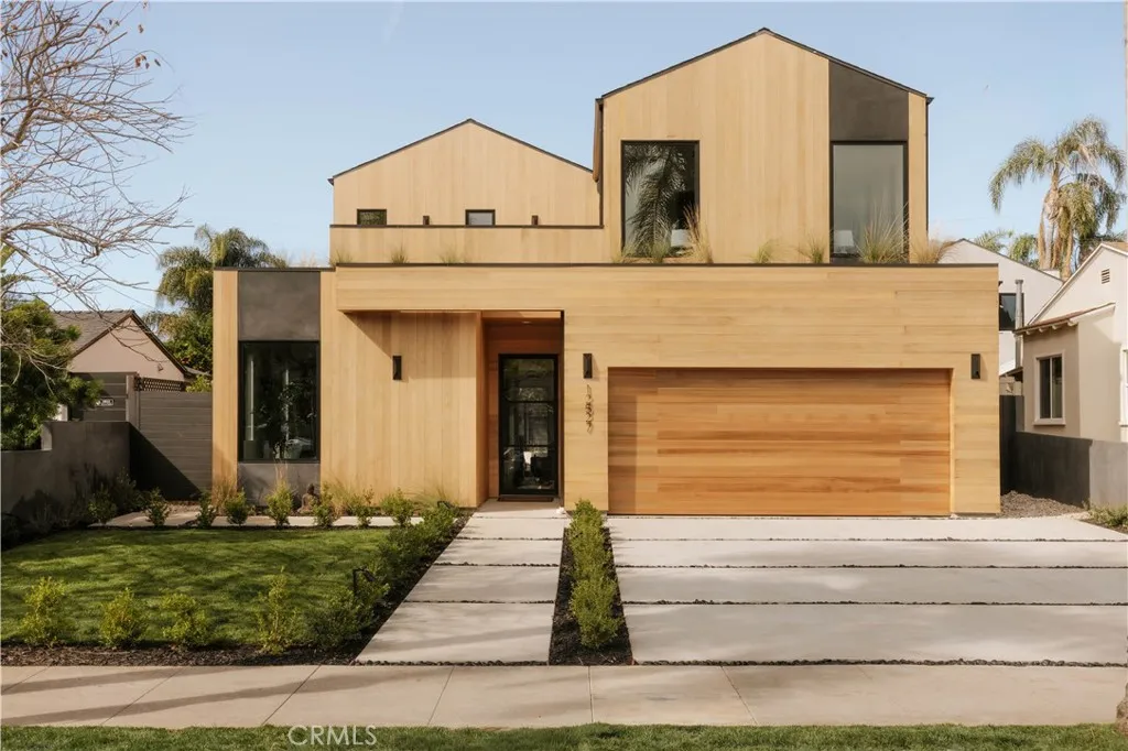 12527 Mitchell Avenue, Los Angeles, California 90066 home-pic-1