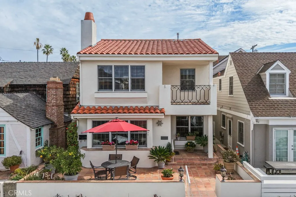 120 Coral Avenue, Newport Beach, California 92662 home-pic-1