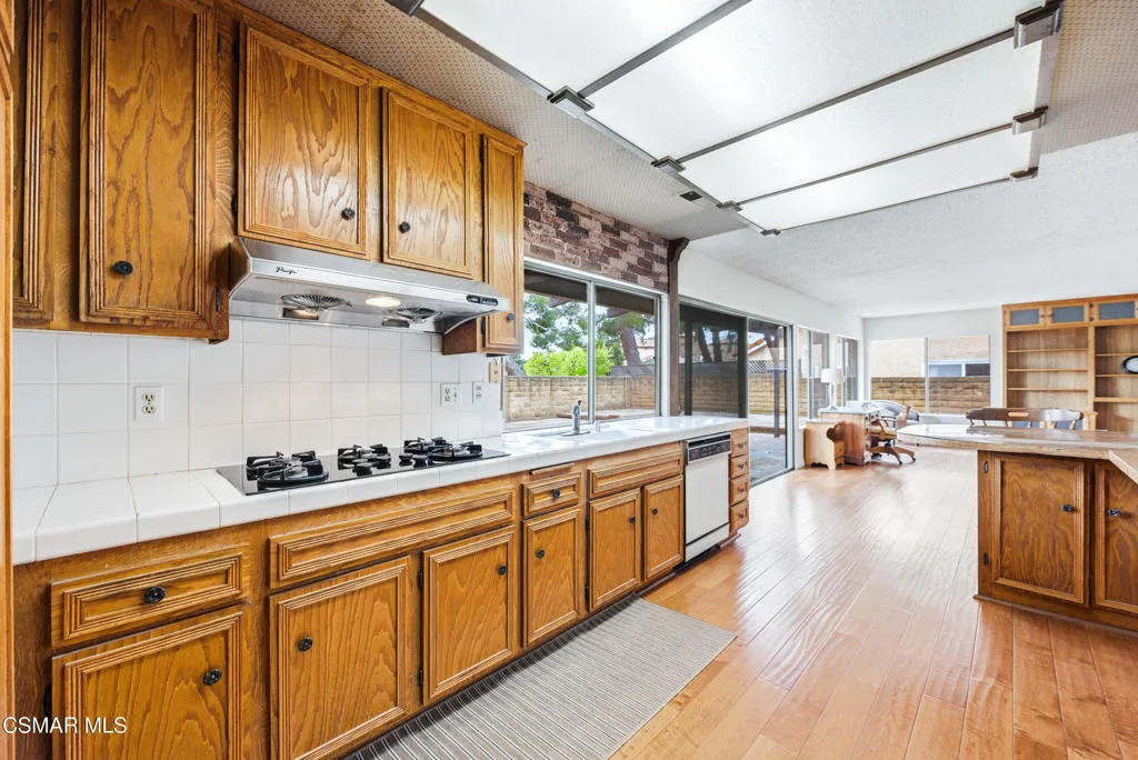 3308 Sawtooth Court, Thousand Oaks, California 91362 home-pic-11
