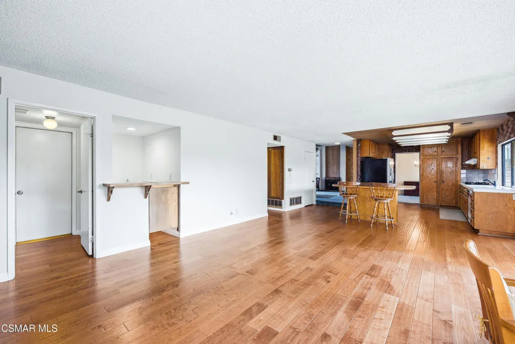 3308 Sawtooth Court, Thousand Oaks, California 91362 home-pic-8