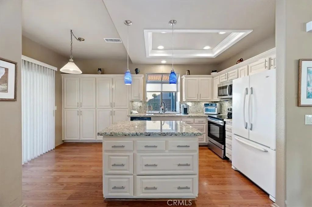 40495 Via Malagas, Murrieta, California 92562 home-pic-10