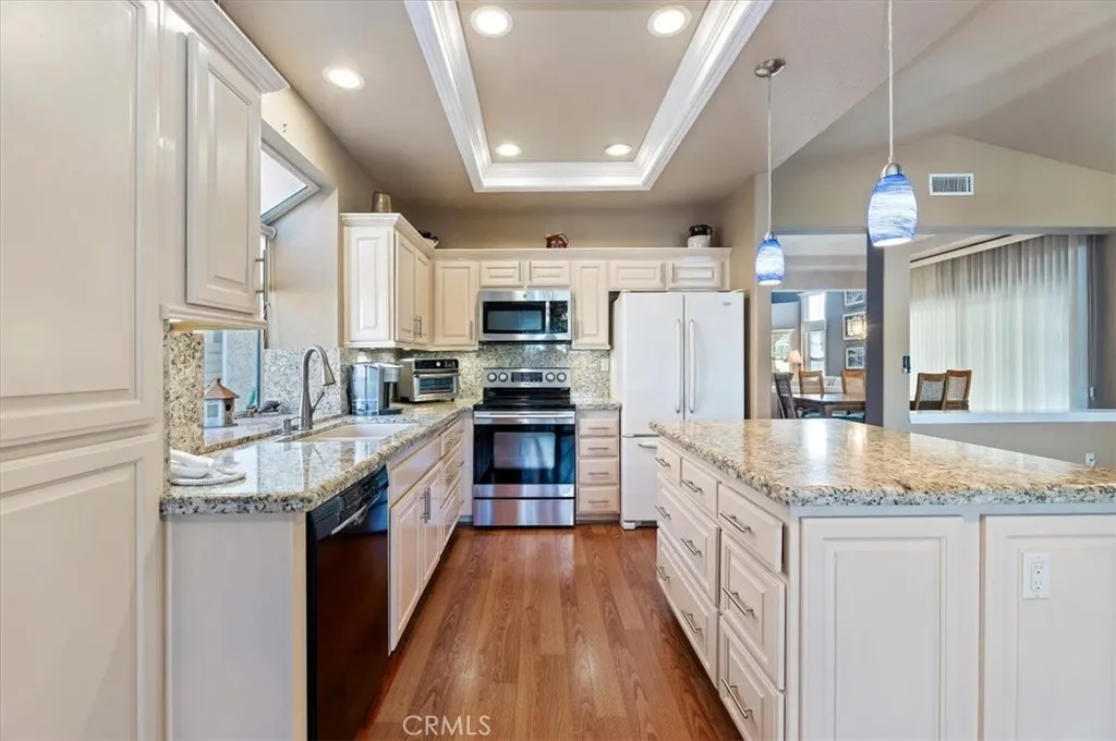 40495 Via Malagas, Murrieta, California 92562 home-pic-9