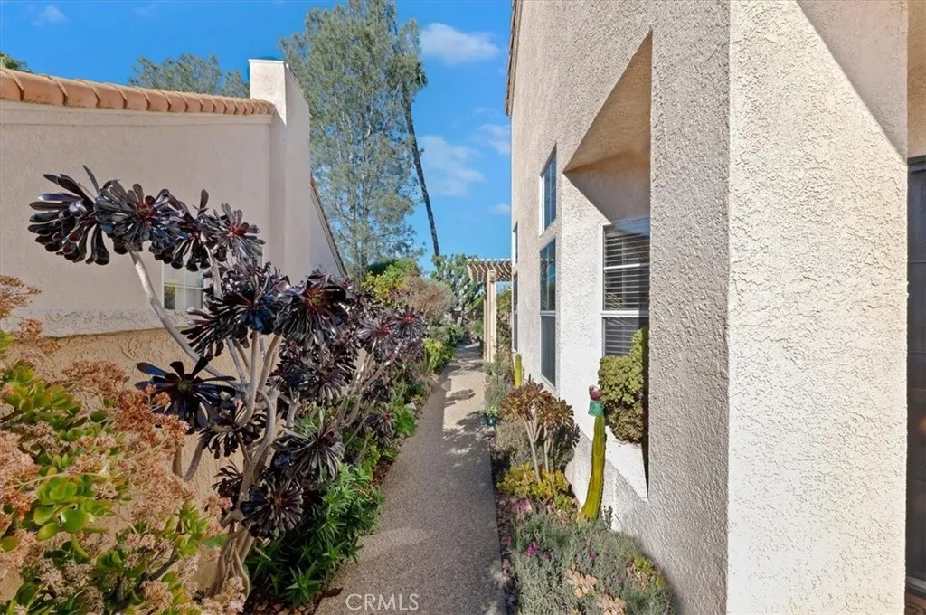 40495 Via Malagas, Murrieta, California 92562 home-pic-34