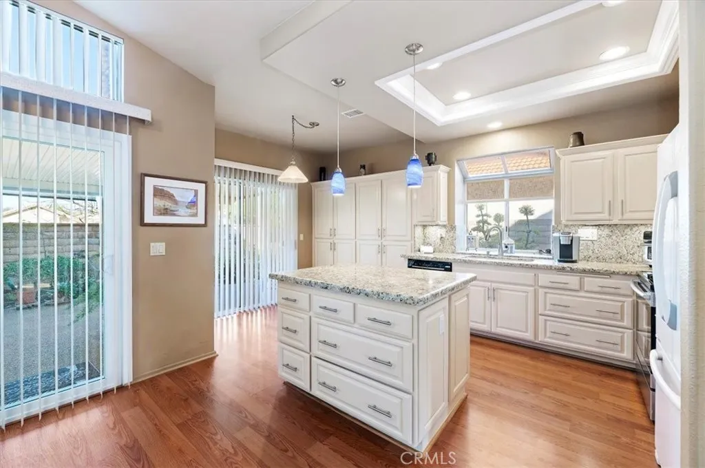 40495 Via Malagas, Murrieta, California 92562 home-pic-12
