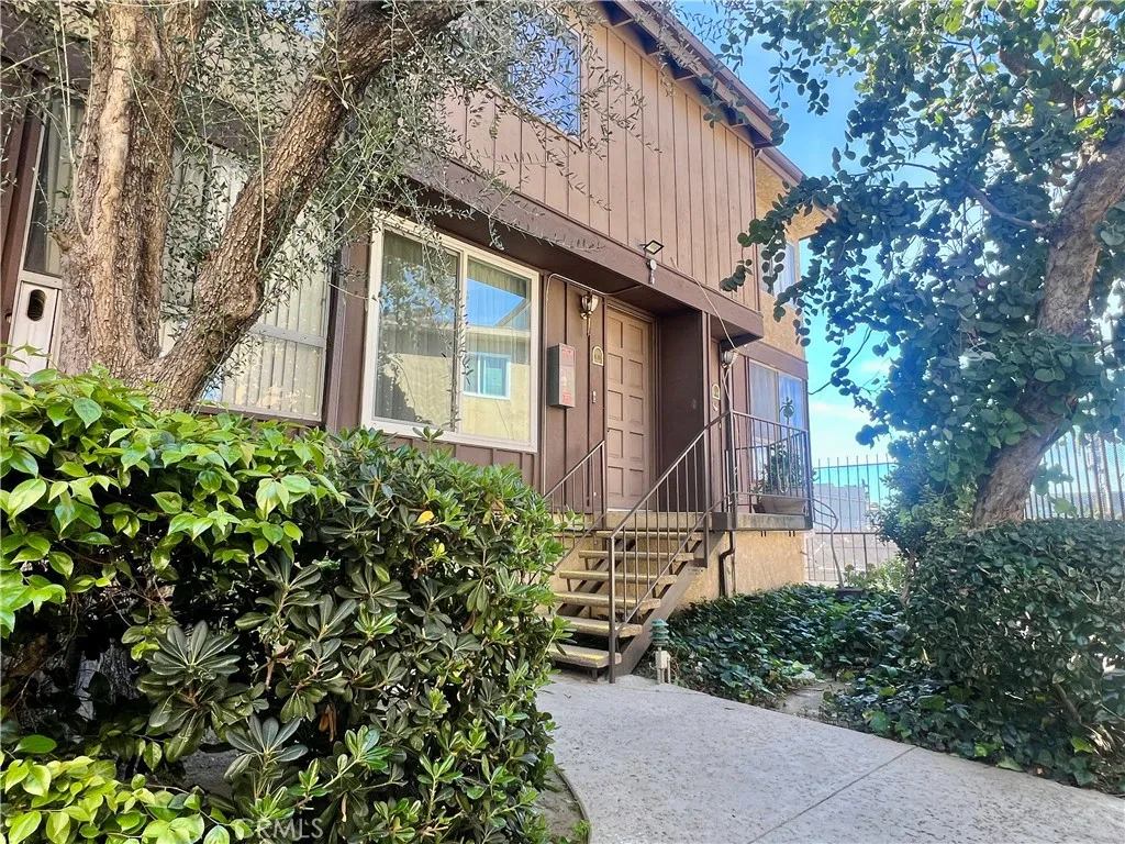 7301 Lennox, Van Nuys, California 91405 home-pic-1