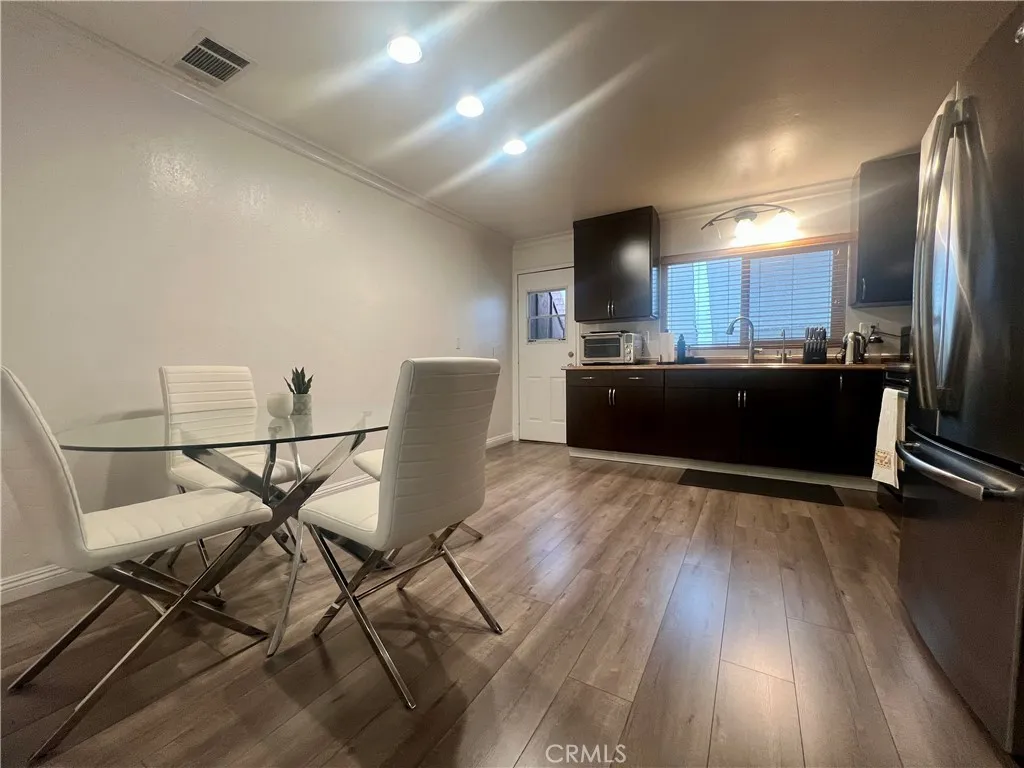 7301 Lennox, Van Nuys, California 91405 home-pic-8