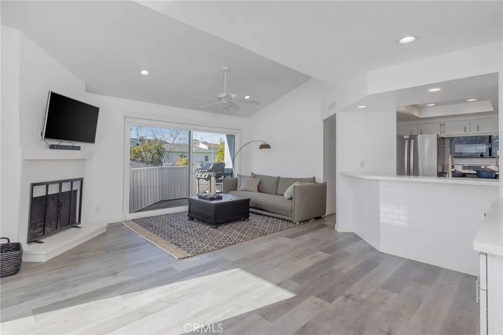 1301 Electric, Seal Beach, California 90740 home-pic-9