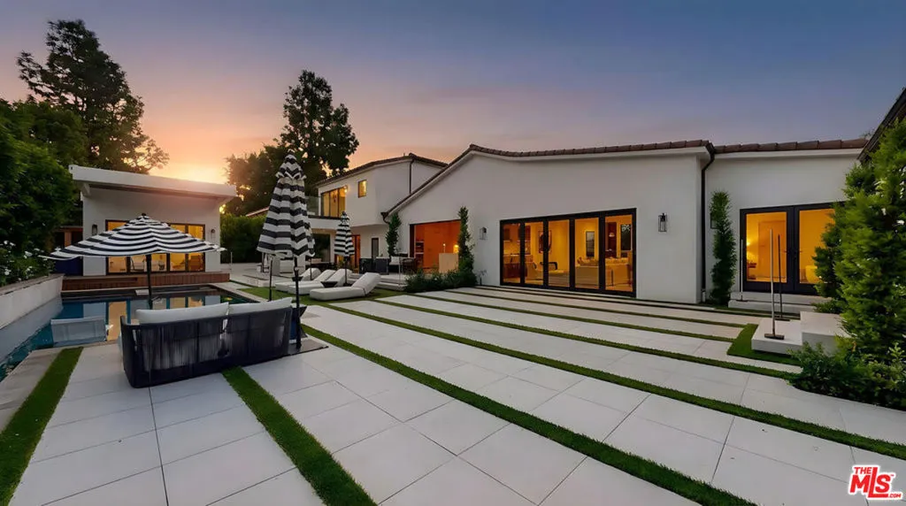 18221 Windsor Drive, Villa Park, California 92861 home-pic-33