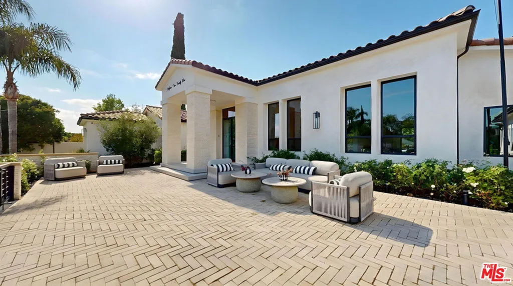 18221 Windsor Drive, Villa Park, California 92861 home-pic-31