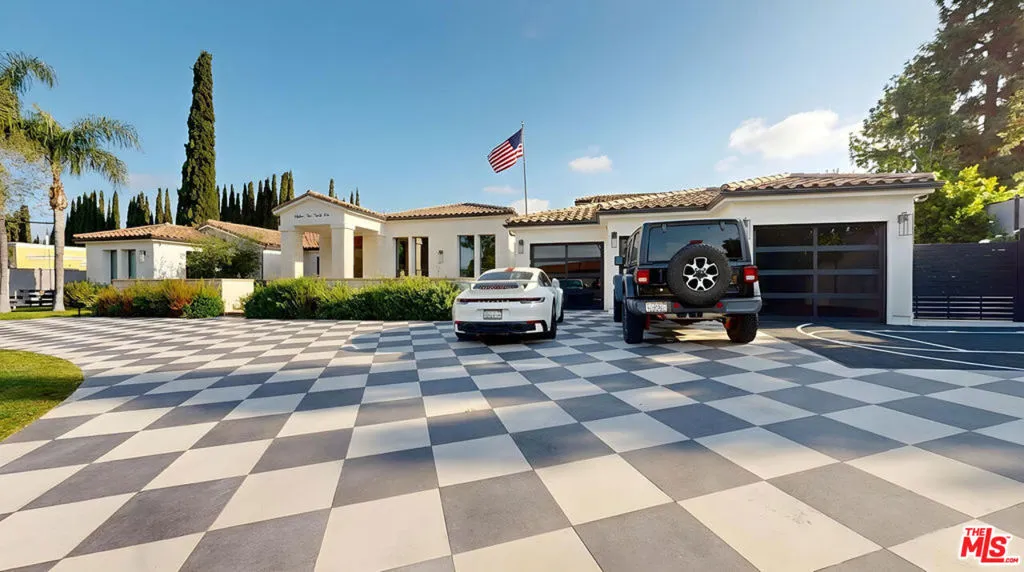 18221 Windsor Drive, Villa Park, California 92861 home-pic-32