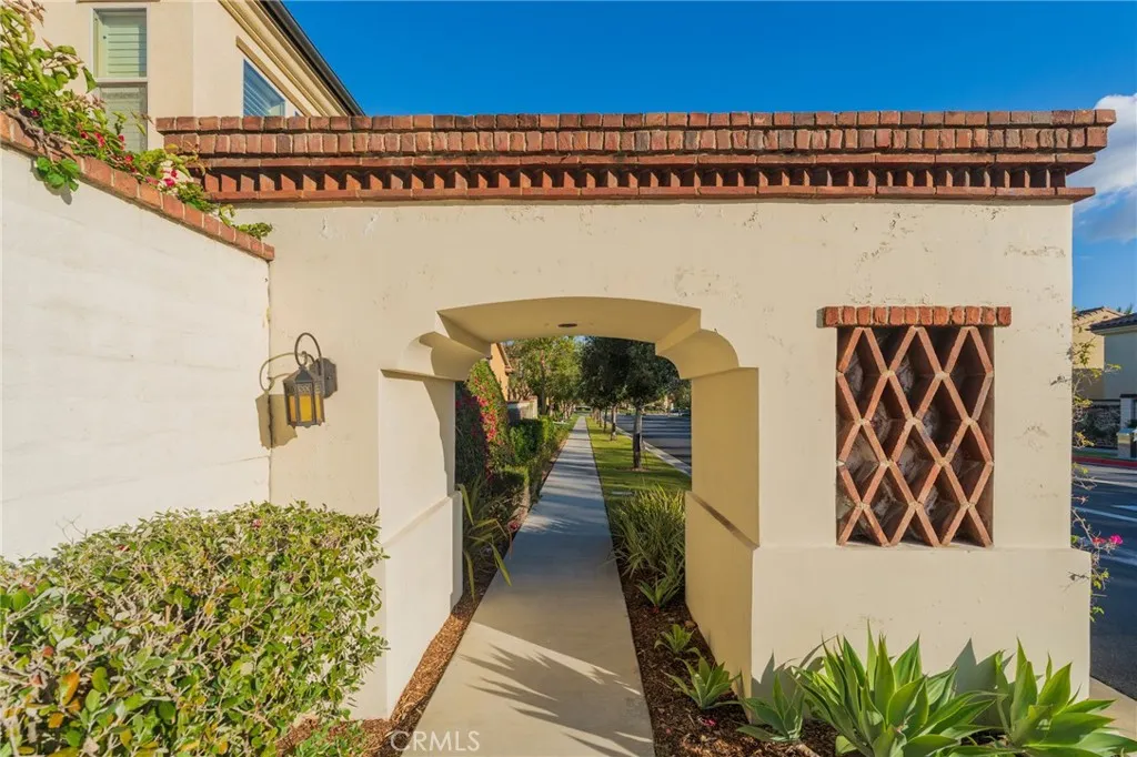 409 Mallorca, Brea, California 92823 home-pic-26