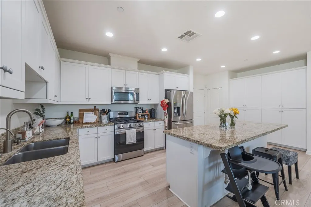 409 Mallorca, Brea, California 92823 home-pic-8