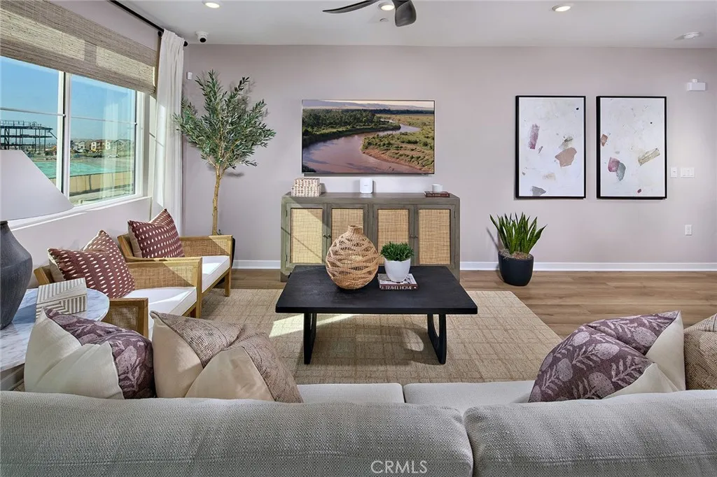 5929 Gramercy Way, Eastvale, California 92880 home-pic-2