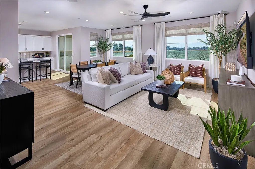 5929 Gramercy Way, Eastvale, California 92880 home-pic-3