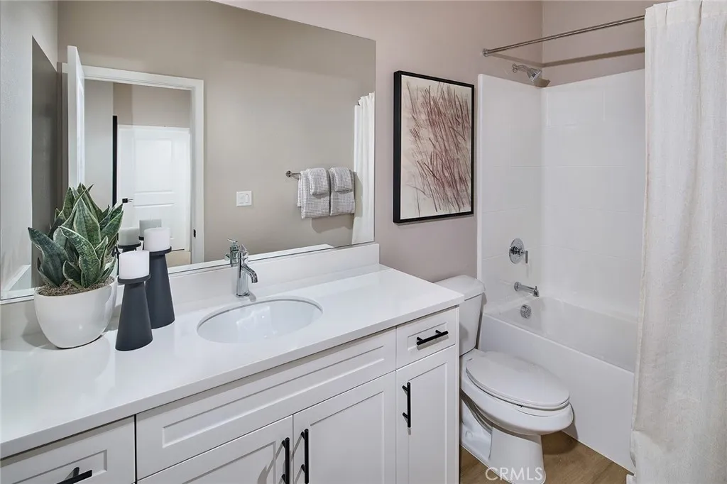5929 Gramercy Way, Eastvale, California 92880 home-pic-13