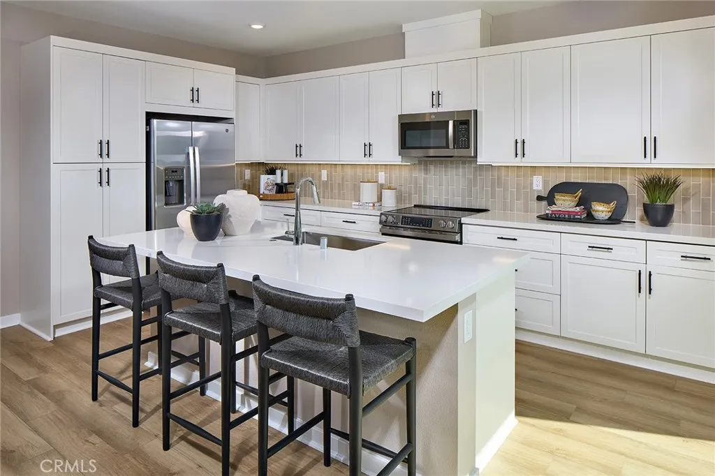 5929 Gramercy Way, Eastvale, California 92880 home-pic-6