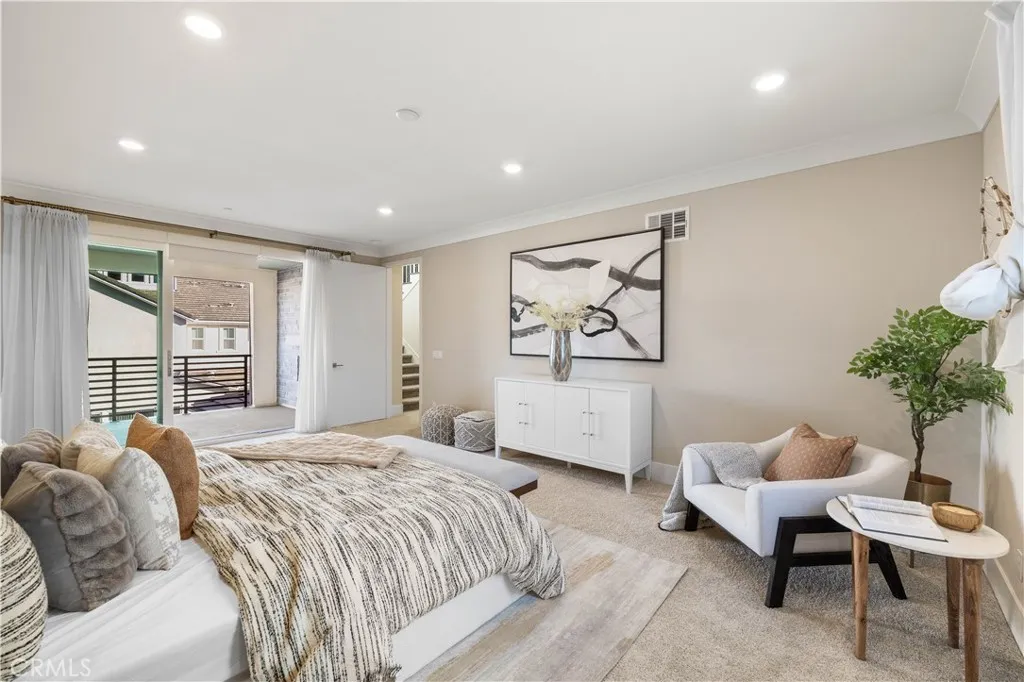 72 Ray, Irvine, California 92618 home-pic-16