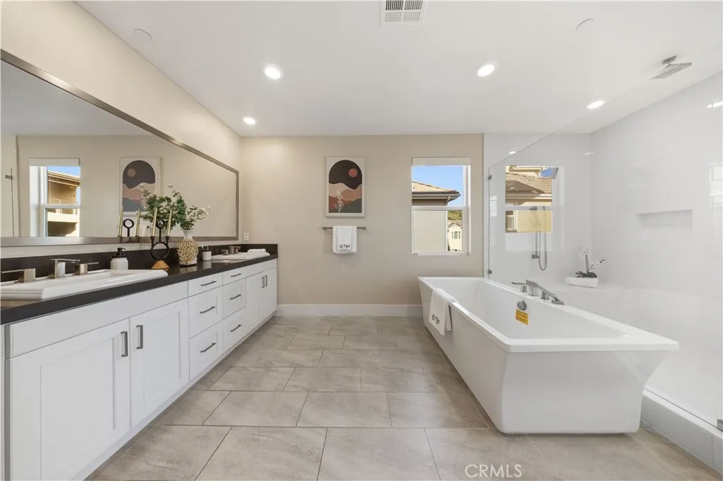 72 Ray, Irvine, California 92618 home-pic-20