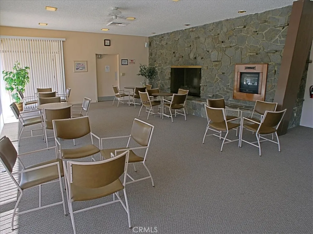 26837 Avenue Of The Oaks, Newhall, California 91321 home-pic-31