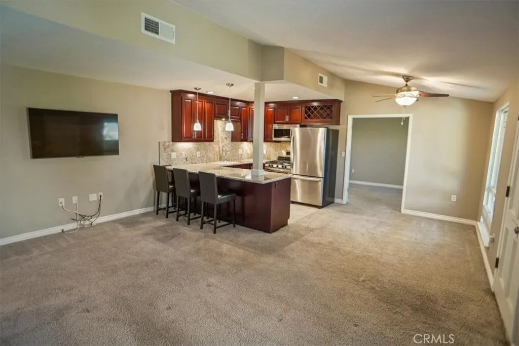 26837 Avenue Of The Oaks, Newhall, California 91321 home-pic-5