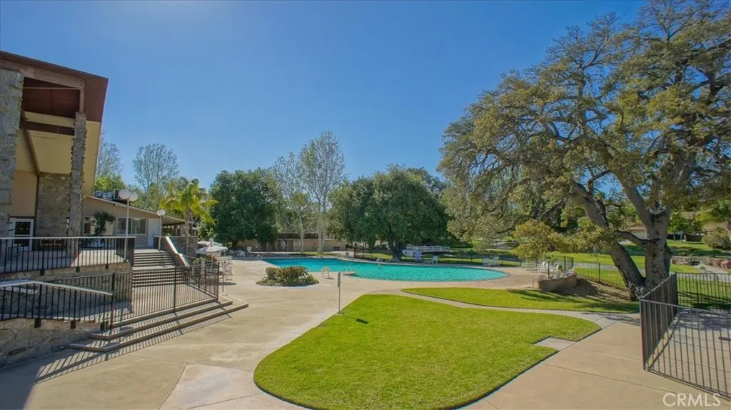 26837 Avenue Of The Oaks, Newhall, California 91321 home-pic-27