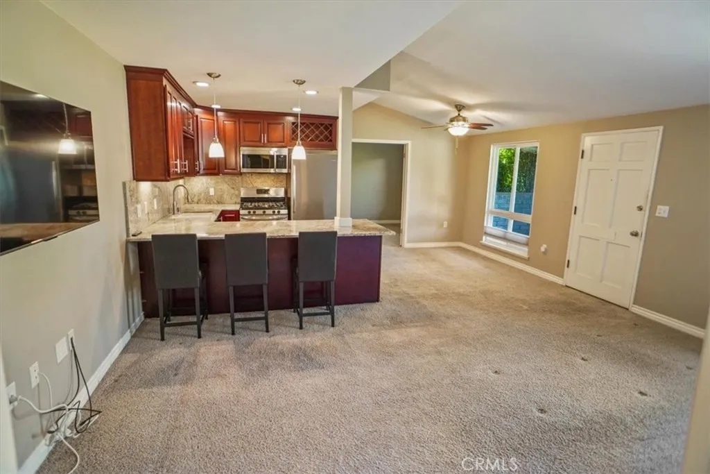 26837 Avenue Of The Oaks, Newhall, California 91321 home-pic-8