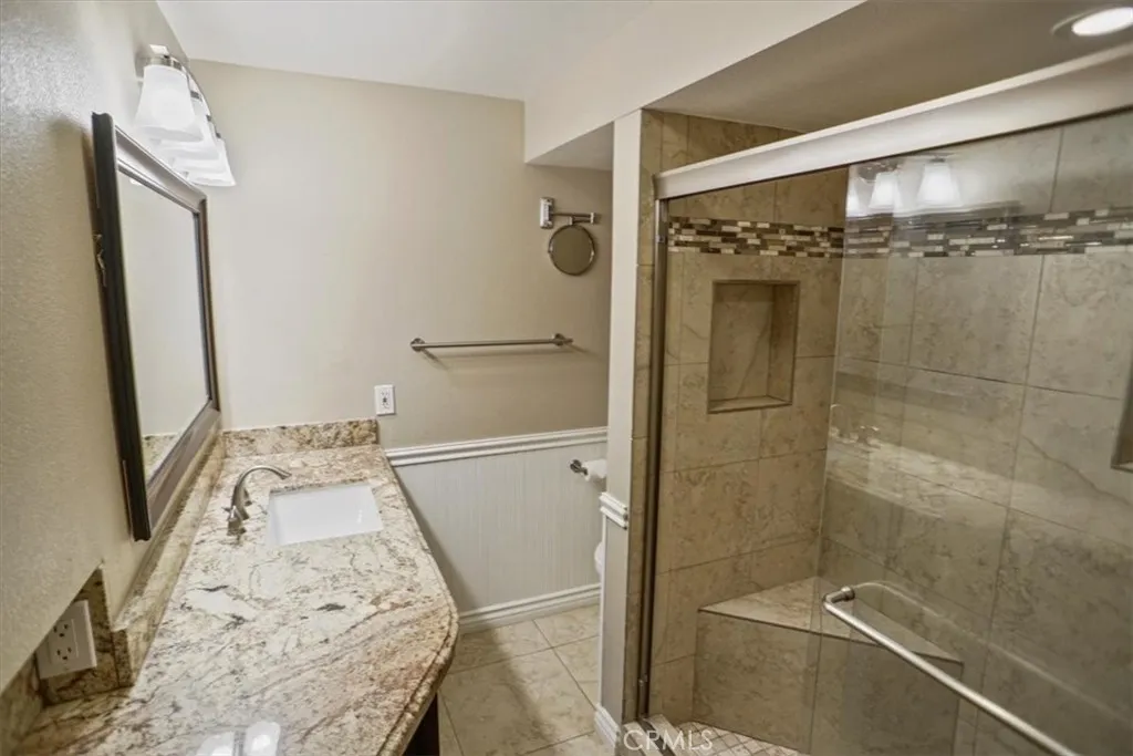 26837 Avenue Of The Oaks, Newhall, California 91321 home-pic-11