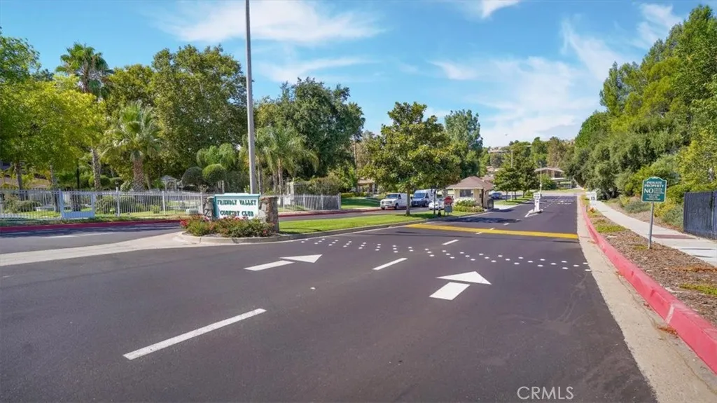 26837 Avenue Of The Oaks, Newhall, California 91321 home-pic-20