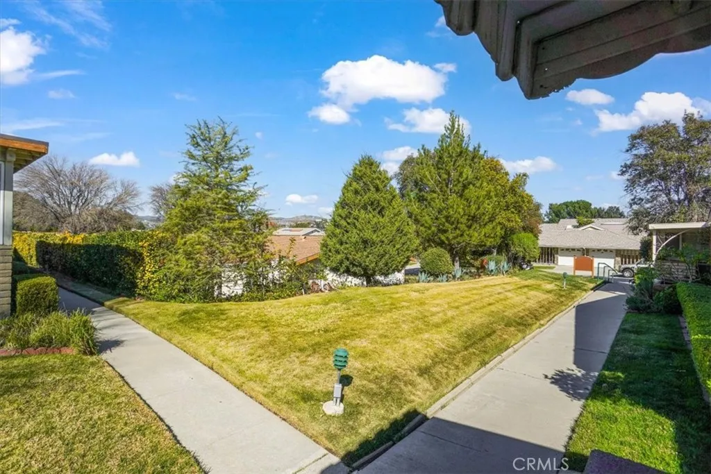 26837 Avenue Of The Oaks, Newhall, California 91321 home-pic-17
