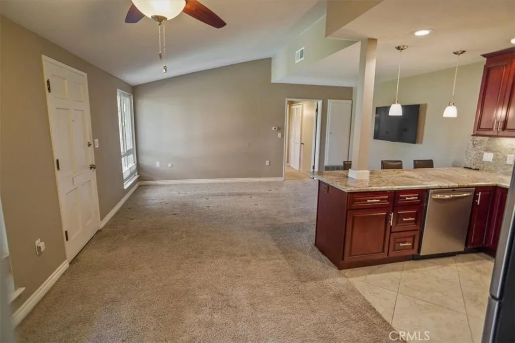 26837 Avenue Of The Oaks, Newhall, California 91321 home-pic-9