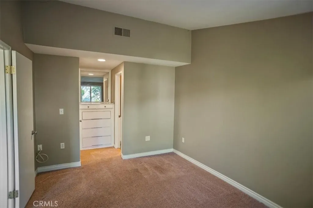 26837 Avenue Of The Oaks, Newhall, California 91321 home-pic-14