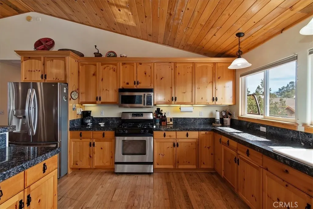 42545 Pegasus, Big Bear Lake, California 92315 home-pic-17