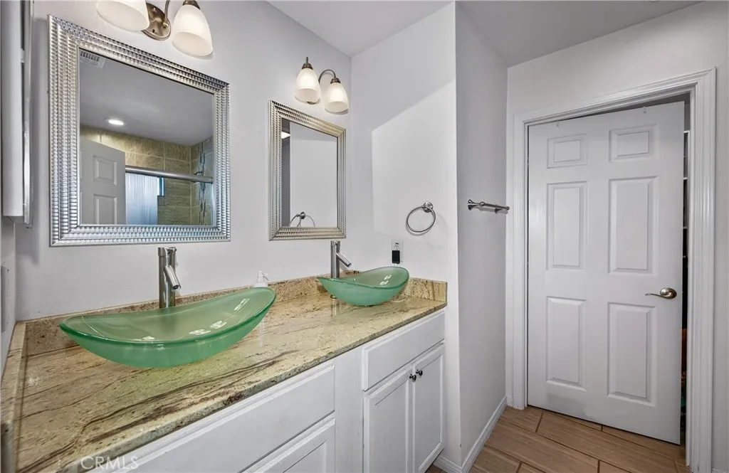 1087 N 1st St, Banning, California 92220 home-pic-13