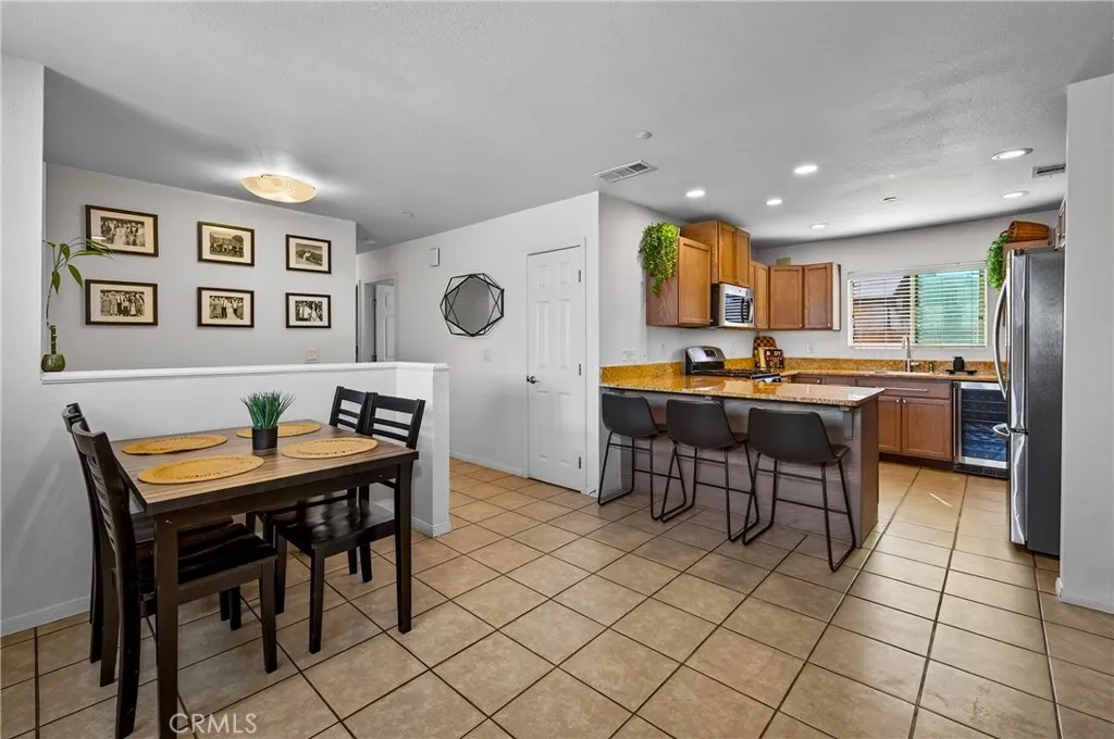 1087 N 1st St, Banning, California 92220 home-pic-1
