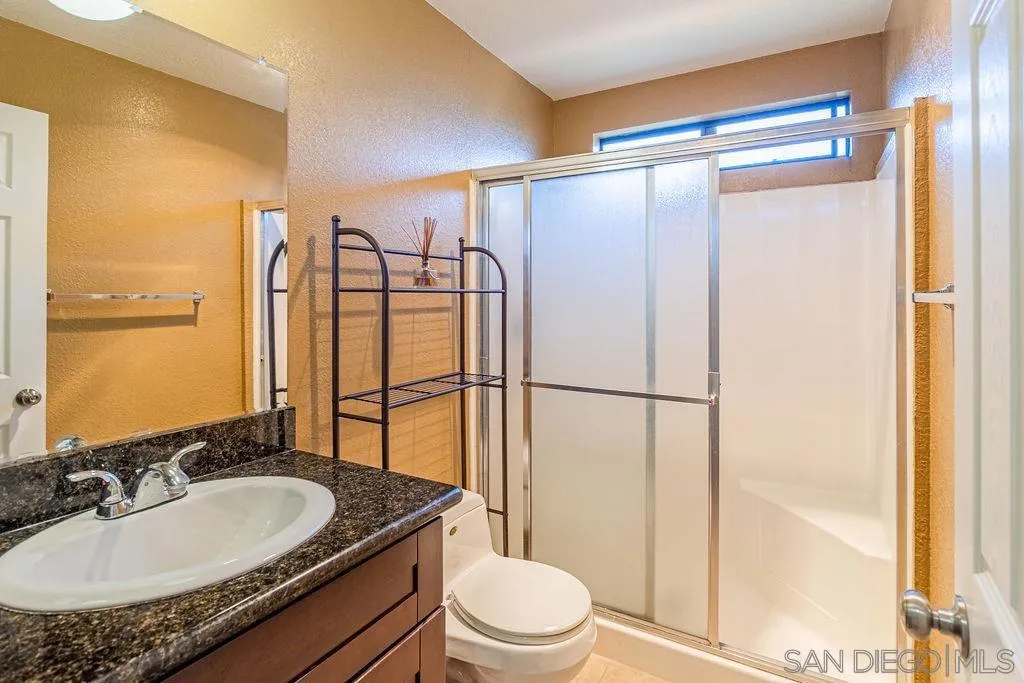 326 N Curtis Avenue F, Alhambra, California 91801 home-pic-17