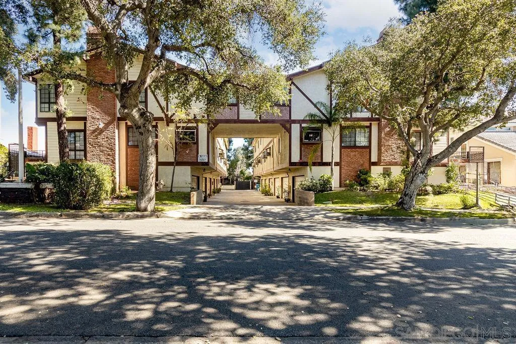 326 N Curtis Avenue F, Alhambra, California 91801 home-pic-1