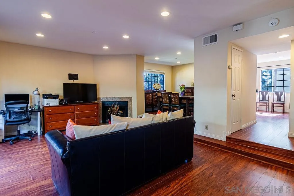 326 N Curtis Avenue F, Alhambra, California 91801 home-pic-4