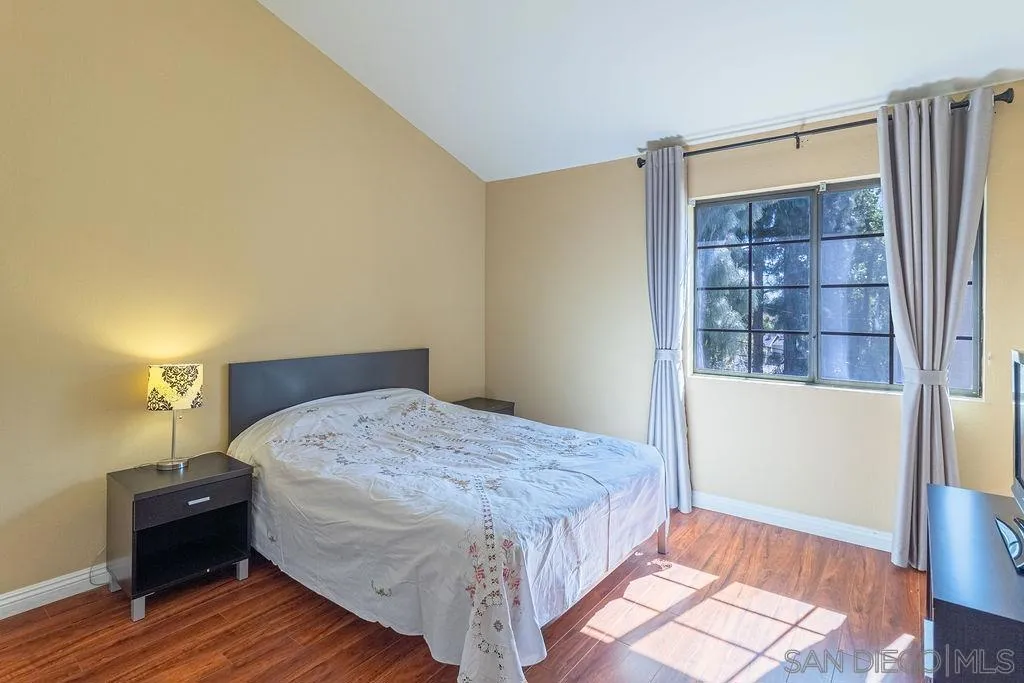 326 N Curtis Avenue F, Alhambra, California 91801 home-pic-15