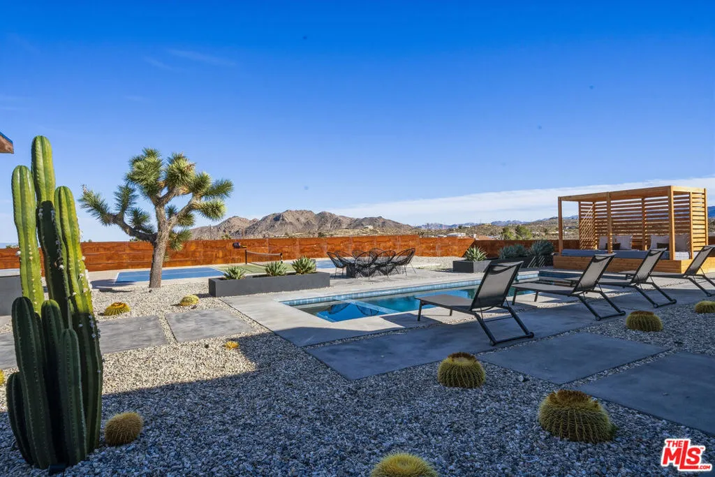 3945 Anita Avenue, Yucca Valley, California 92284 home-pic-34