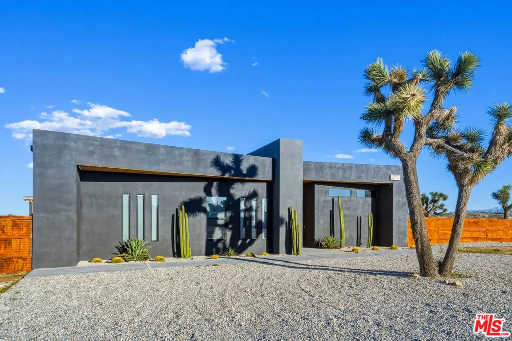 3945 Anita Avenue, Yucca Valley, California 92284 home-pic-40