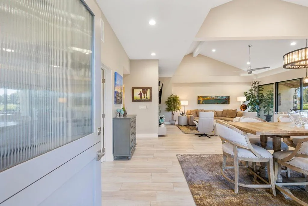 338 Paseo Primavera, Palm Desert, California 92260 home-pic-10