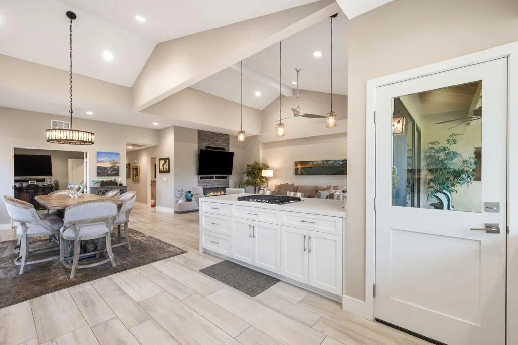338 Paseo Primavera, Palm Desert, California 92260 home-pic-1