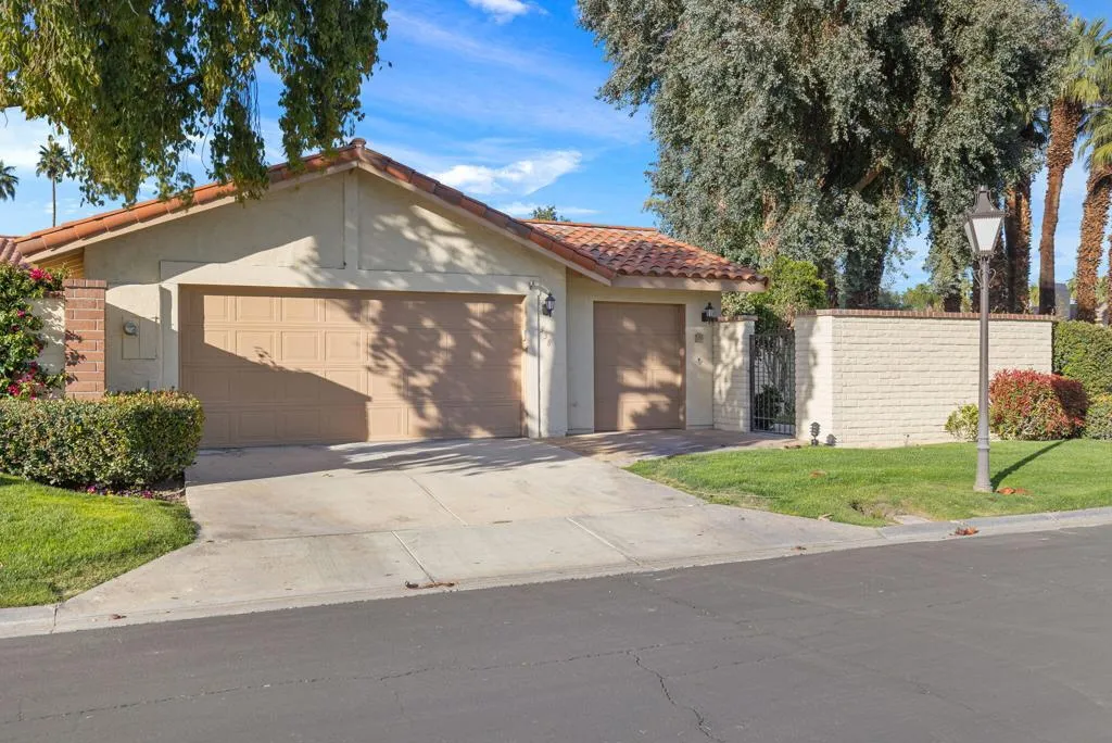 338 Paseo Primavera, Palm Desert, California 92260 home-pic-29