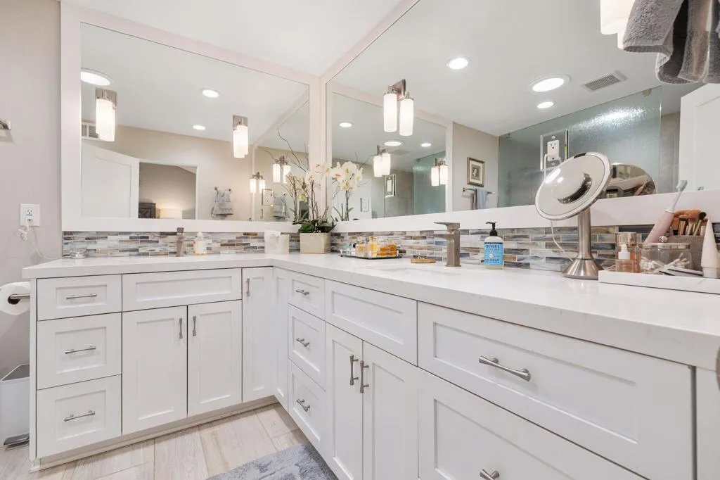 338 Paseo Primavera, Palm Desert, California 92260 home-pic-25
