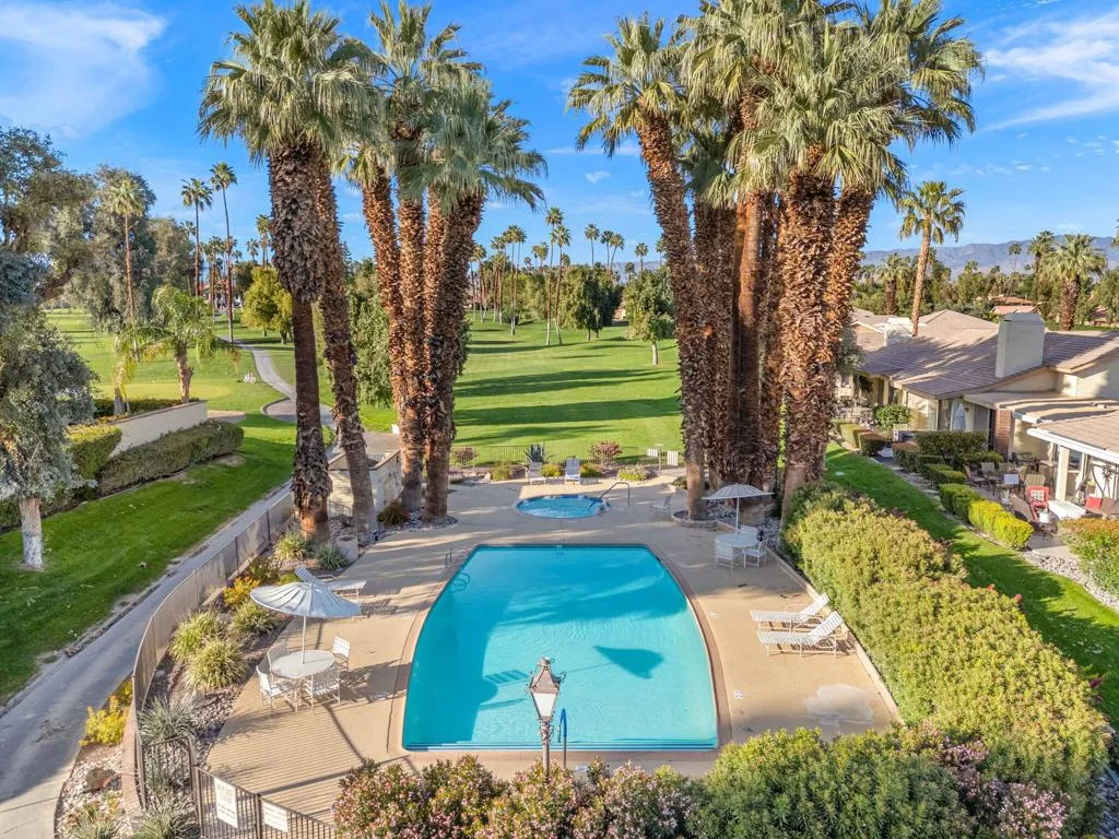 338 Paseo Primavera, Palm Desert, California 92260 home-pic-43