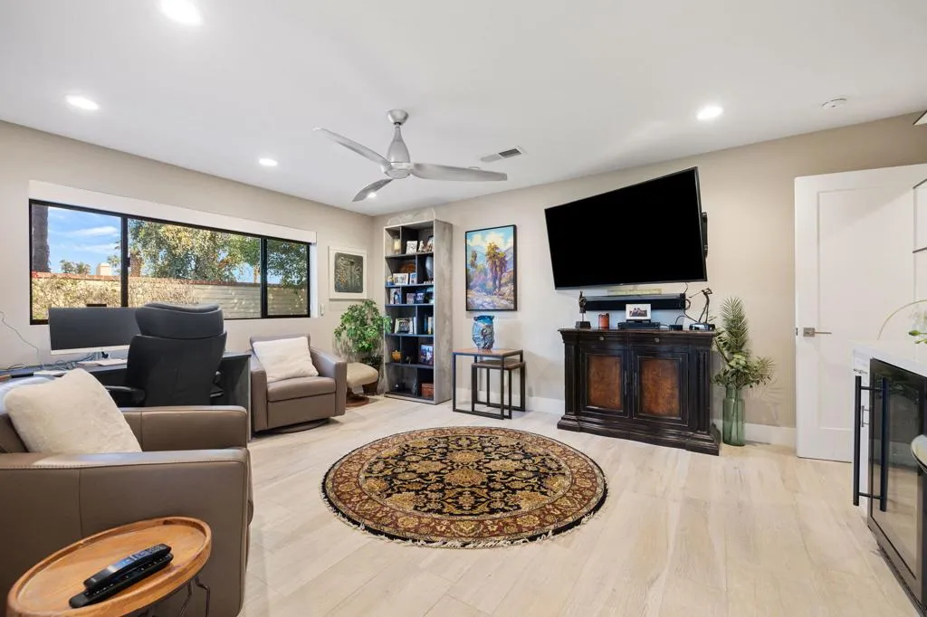 338 Paseo Primavera, Palm Desert, California 92260 home-pic-16