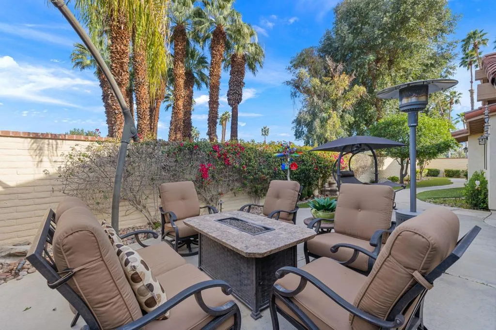338 Paseo Primavera, Palm Desert, California 92260 home-pic-33